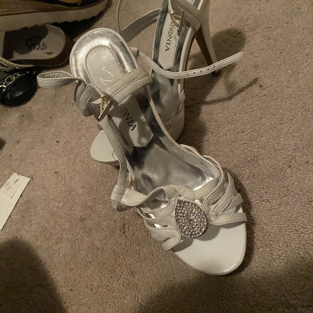 Heels - Picture 6 of 8